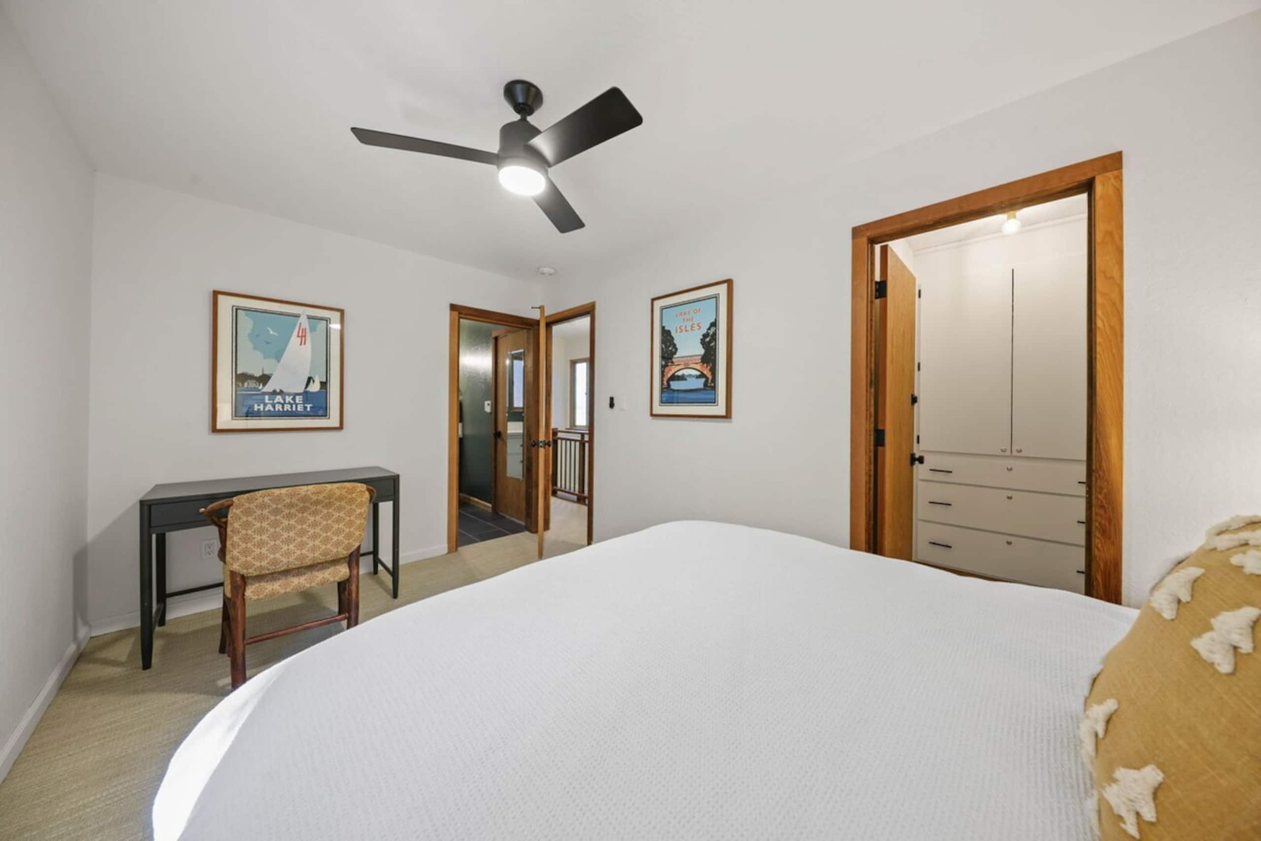 Sleeping Bear Lodge- 3BR Cabin- Sk Shuttle-Pets OK - Photo 16