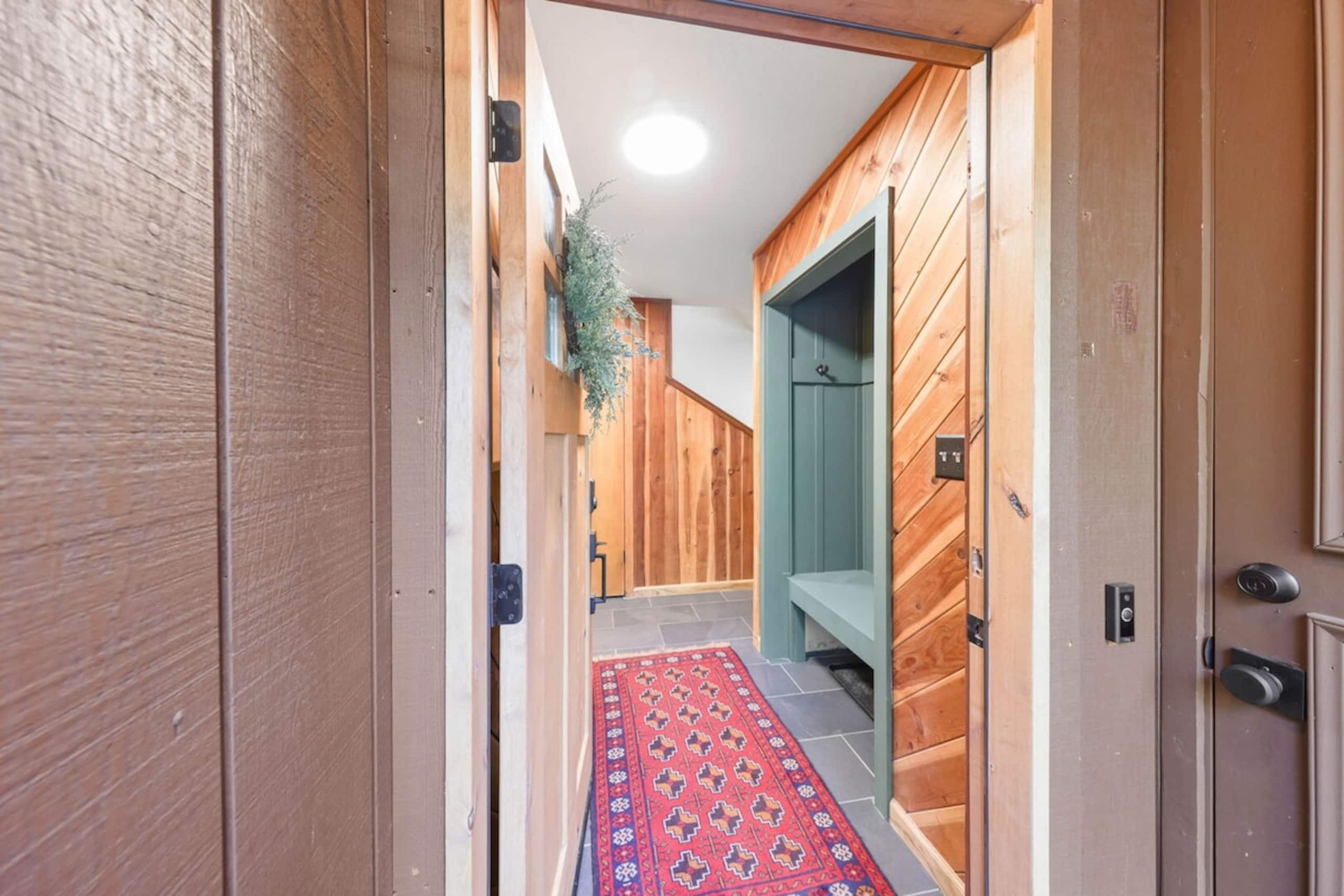 Sleeping Bear Lodge- 3BR Cabin- Sk Shuttle-Pets OK - Photo 22