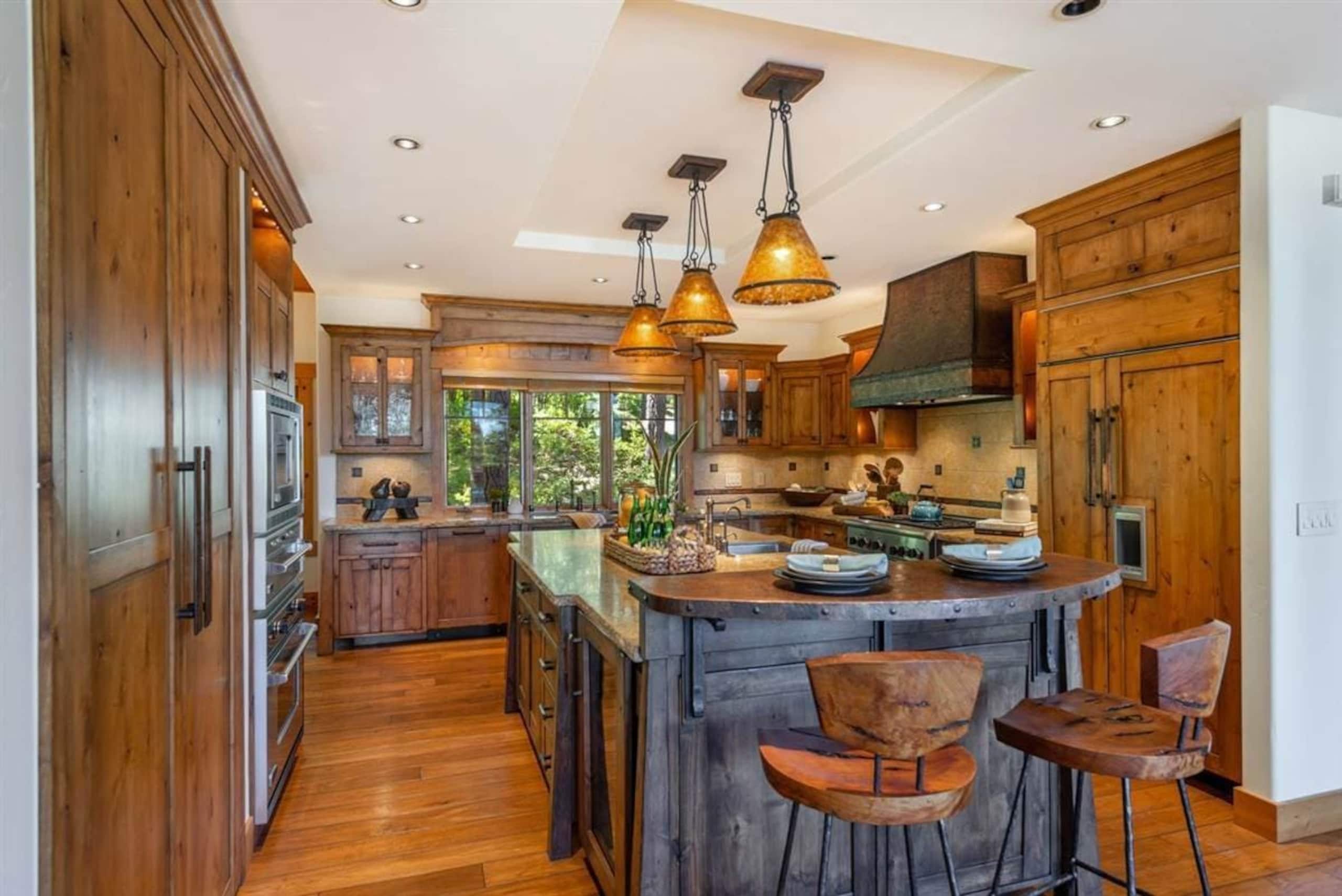 Luxury 5BR, Hot Tub, Private Ski Lift, Pool - Photo 9