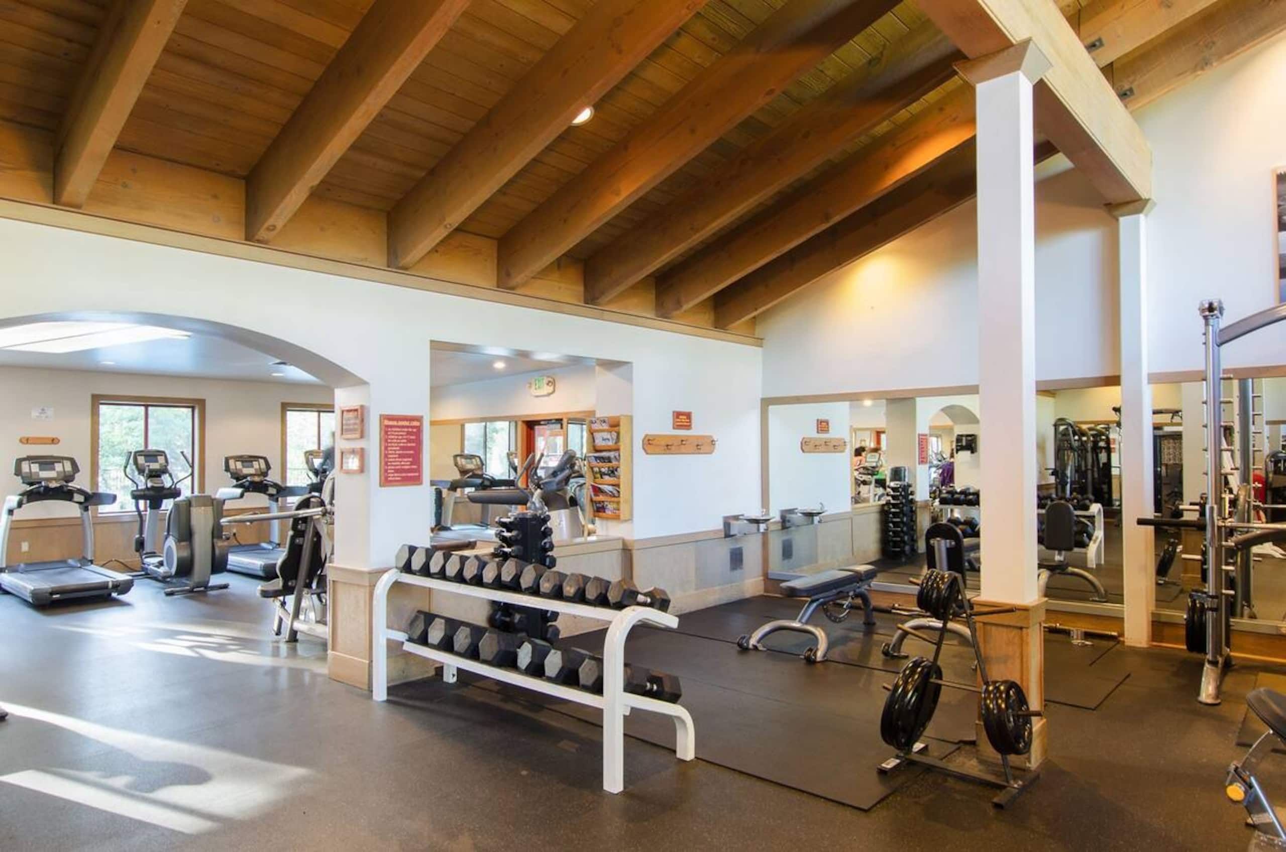 Luxury 5BR, Hot Tub, Private Ski Lift, Pool - Photo 30