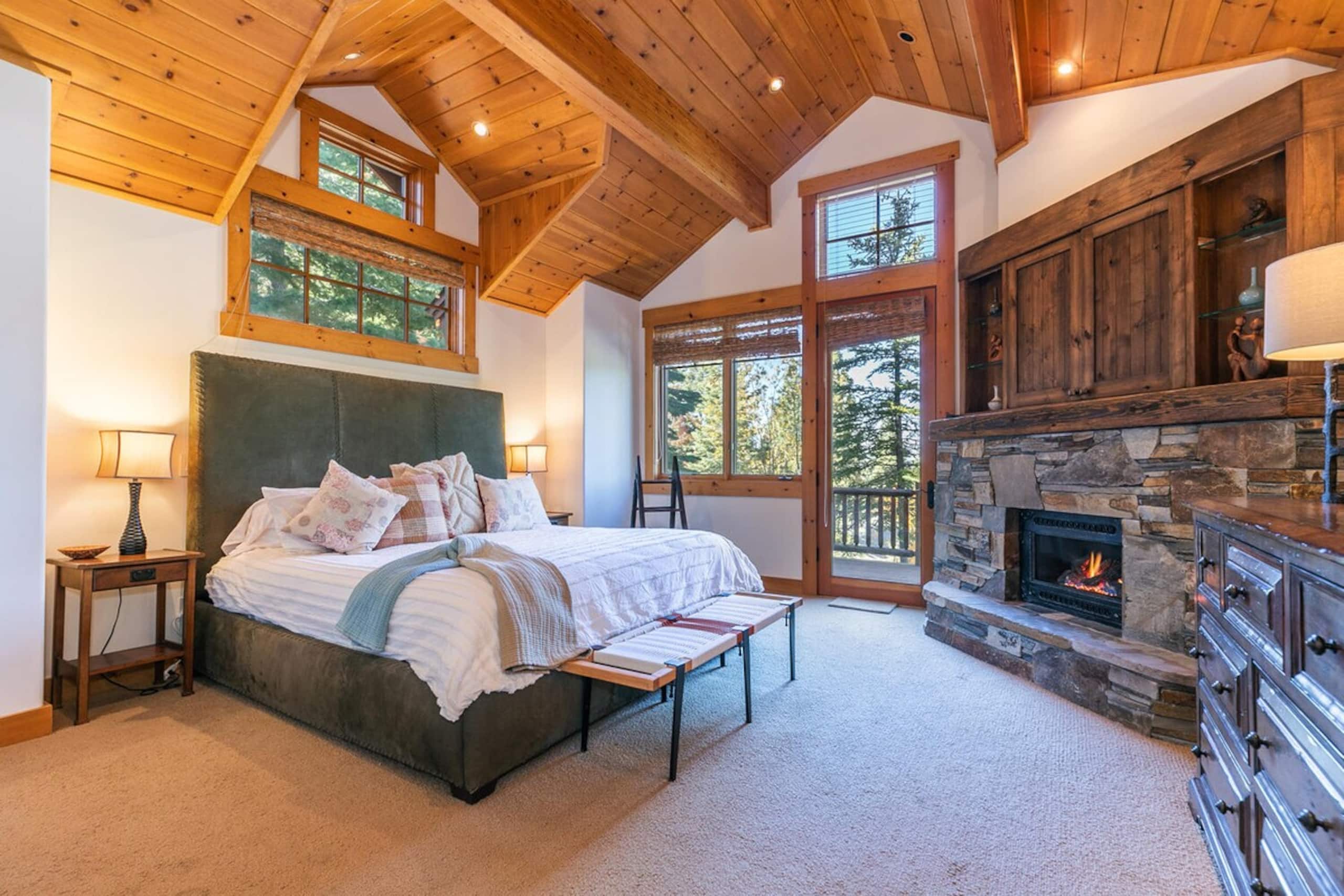 Luxury 5BR, Hot Tub, Private Ski Lift, Pool - Photo 15