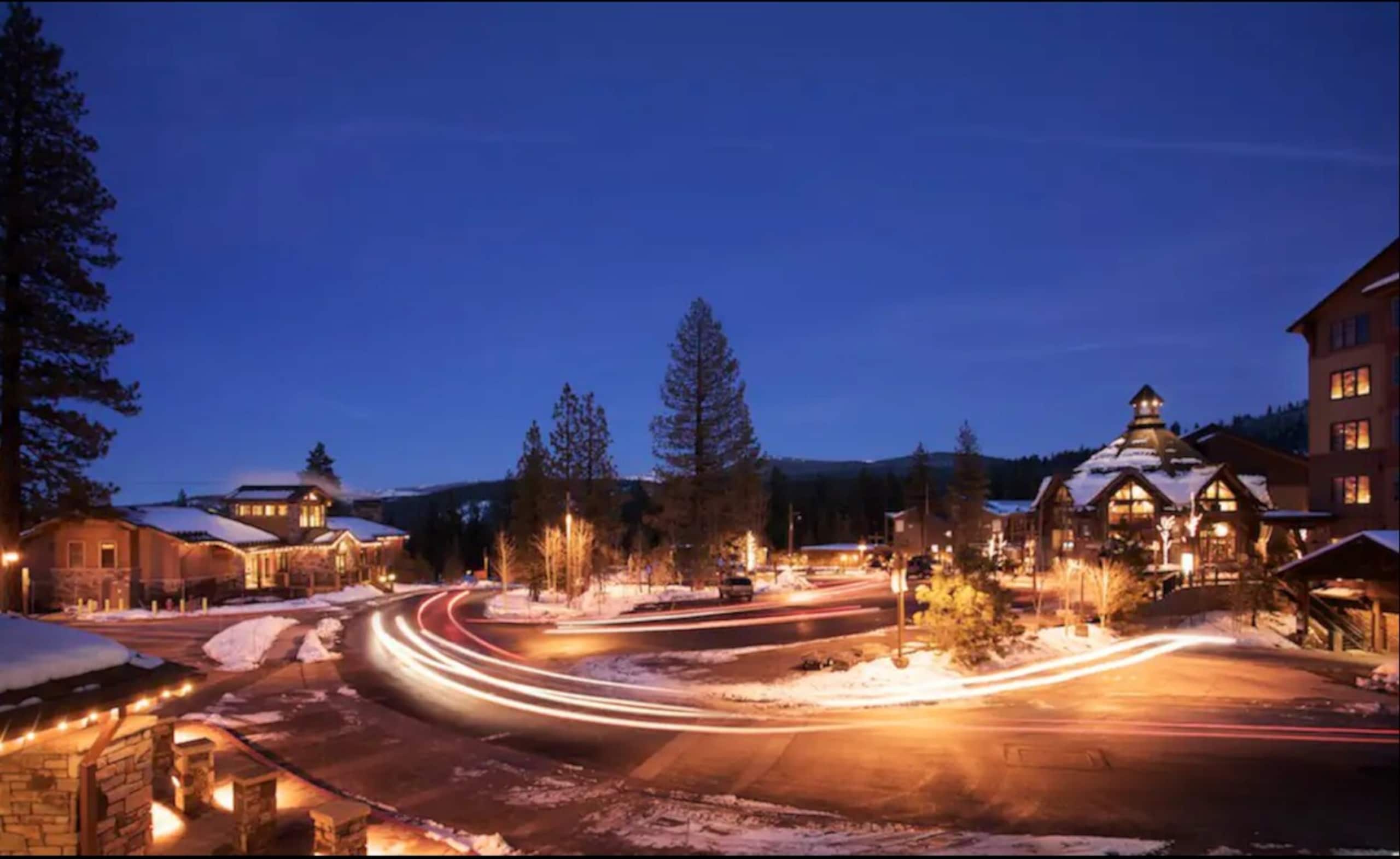 Luxury 5BR, Hot Tub, Private Ski Lift, Pool - Photo 38