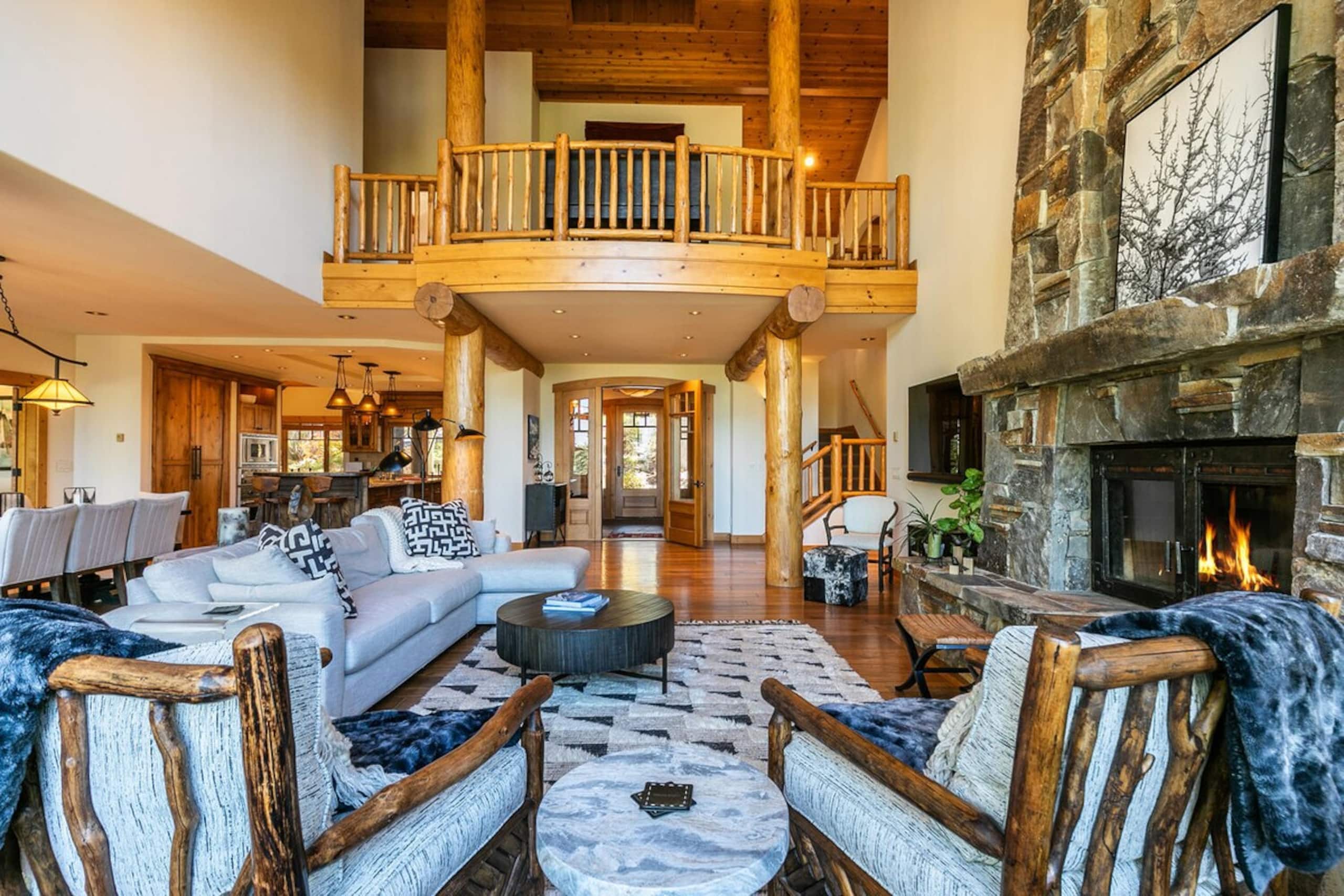 Luxury 5BR, Hot Tub, Private Ski Lift, Pool - Photo 4