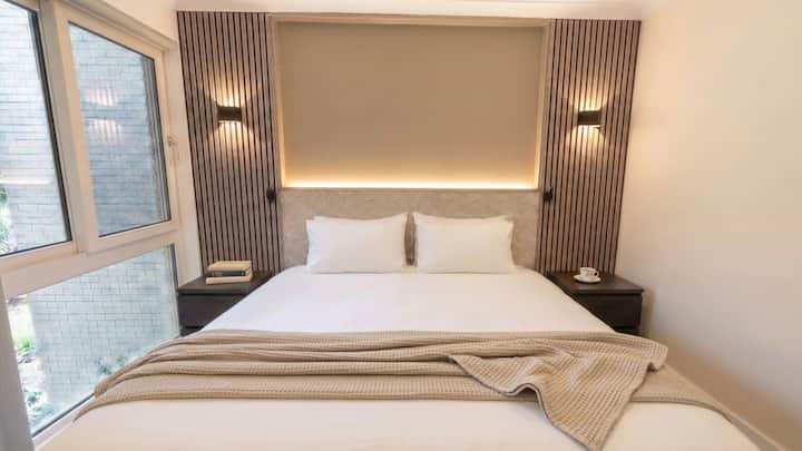 Luxury Coastal Retreat Walk To Beach - Australië