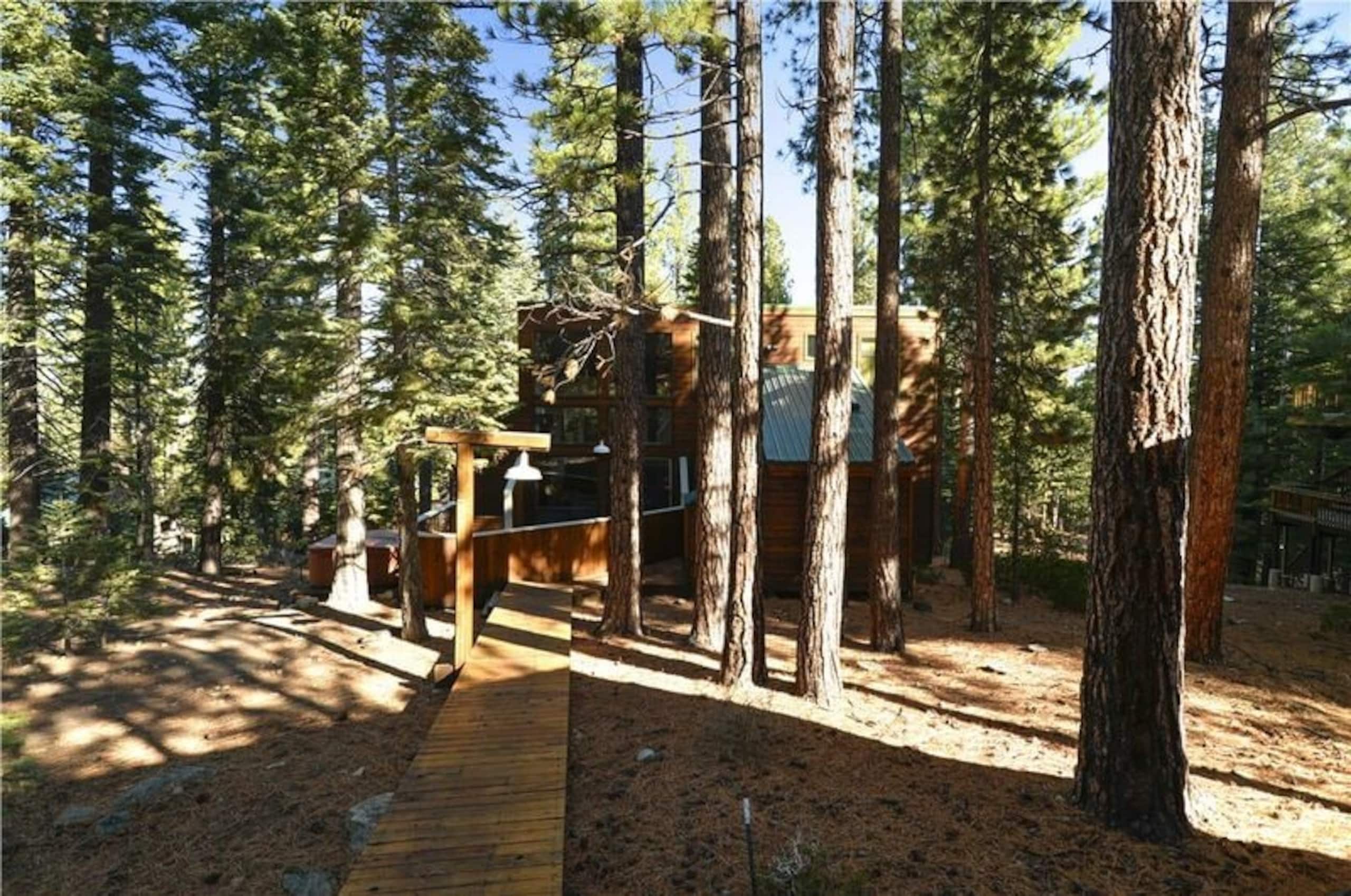 Deer Path HOT TUB Dog Friendly - Photo 19