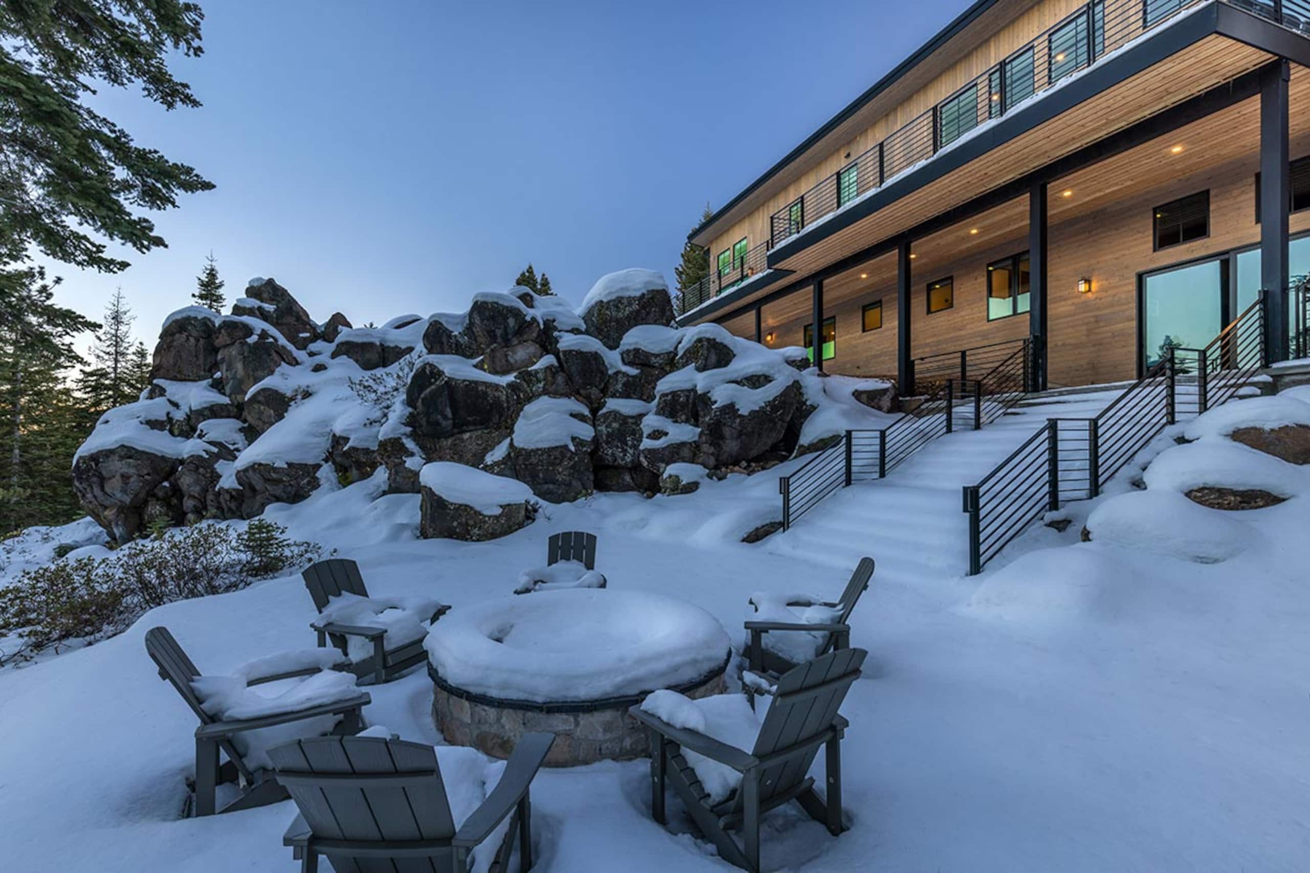 Tahoe Lux Retreat, 4 Kings, View, BBQ + FirePit - Photo 17
