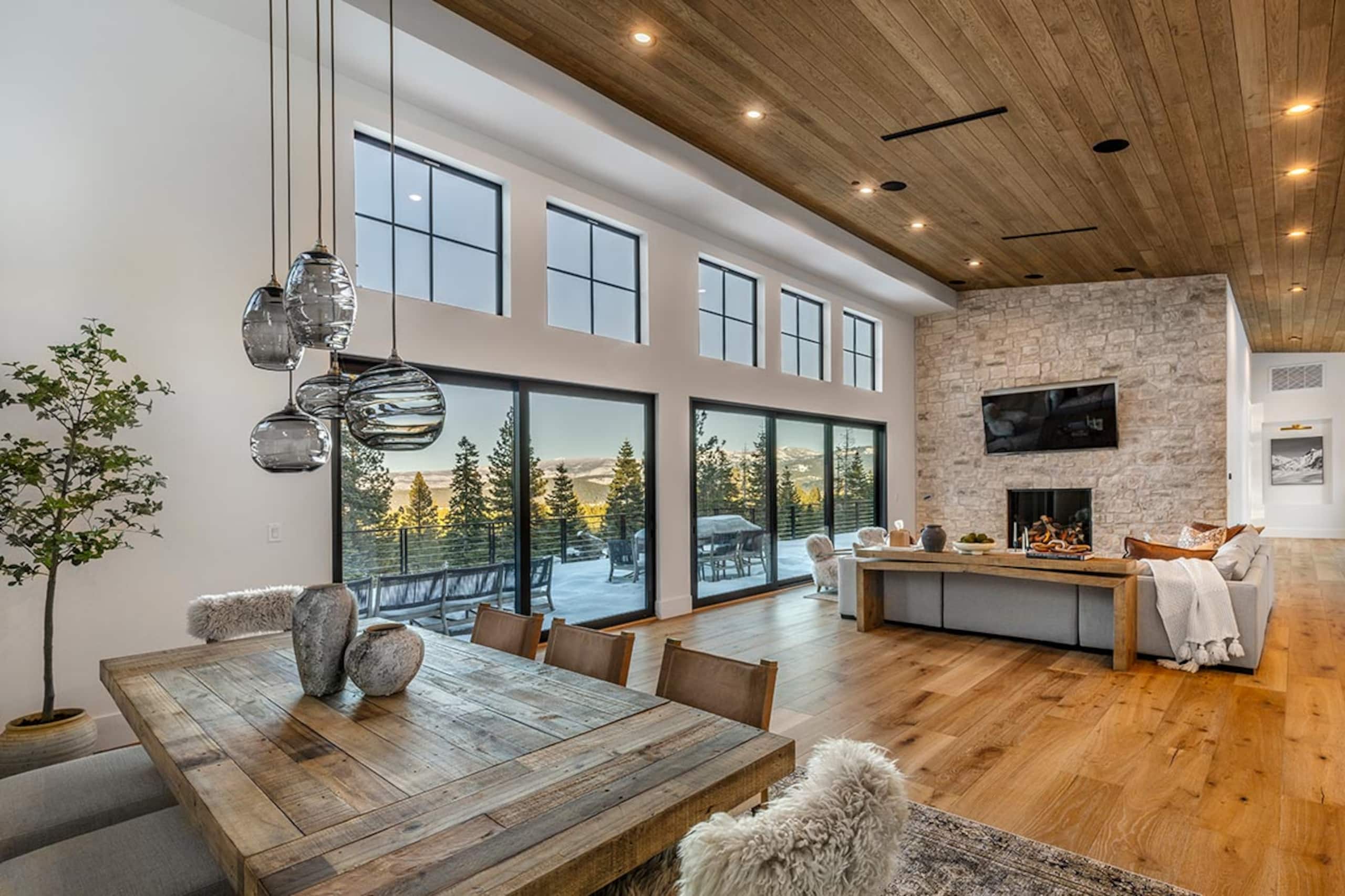 Tahoe Lux Retreat, 4 Kings, View, BBQ + FirePit - Photo 1