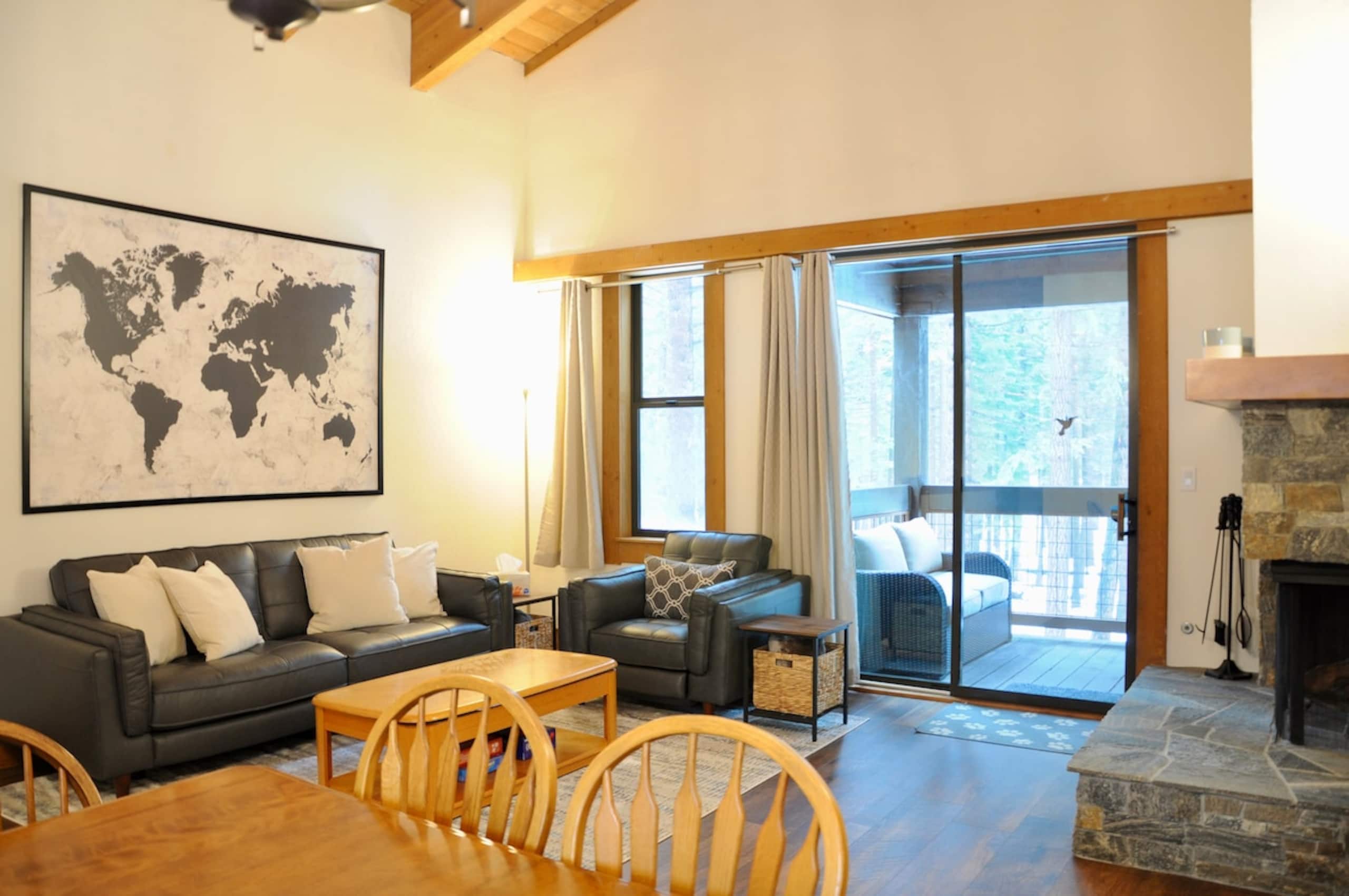 Cozy condo short walk to village, dog friendly - Photo 1