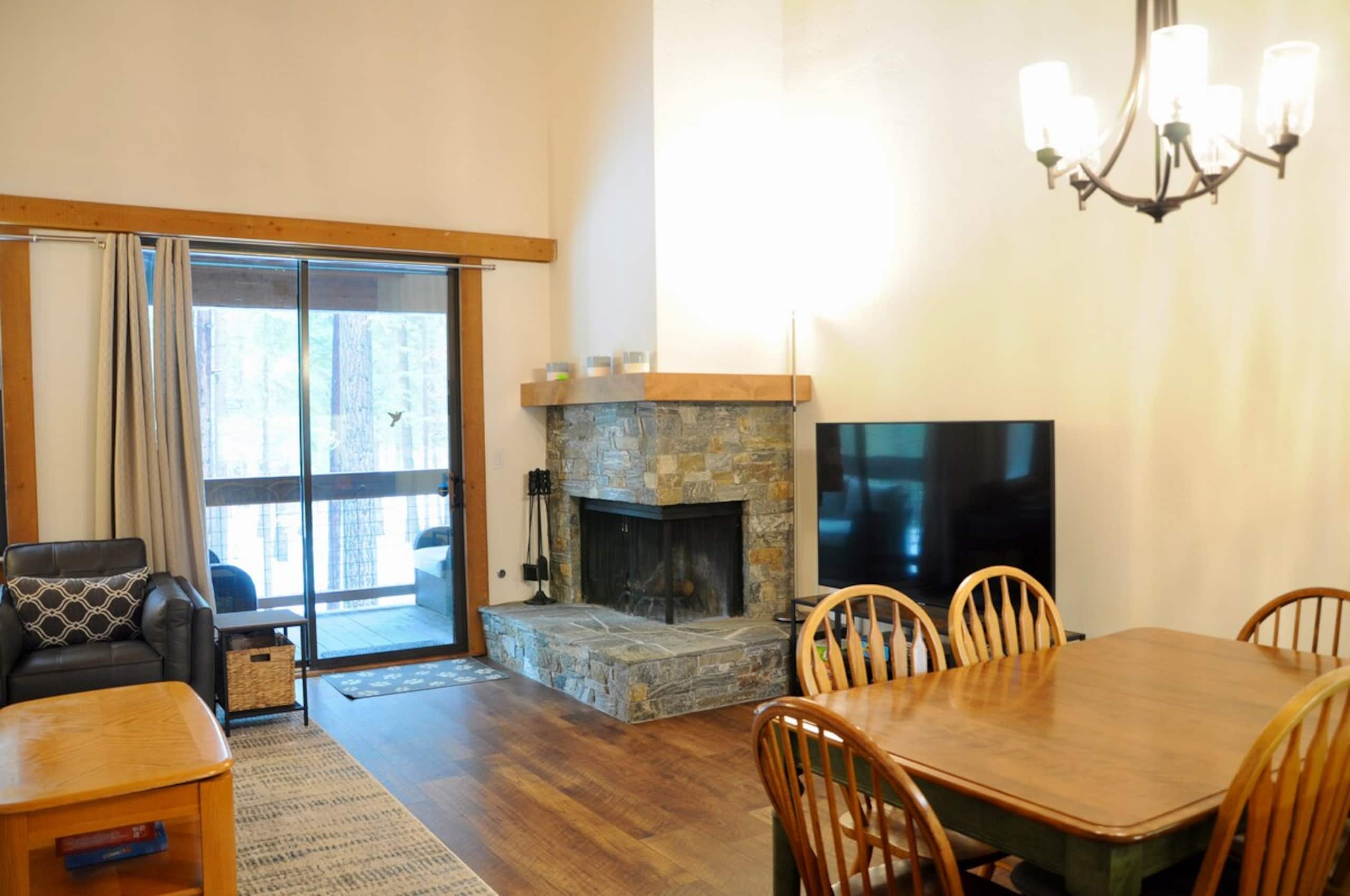 Cozy condo short walk to village, dog friendly - Photo 6