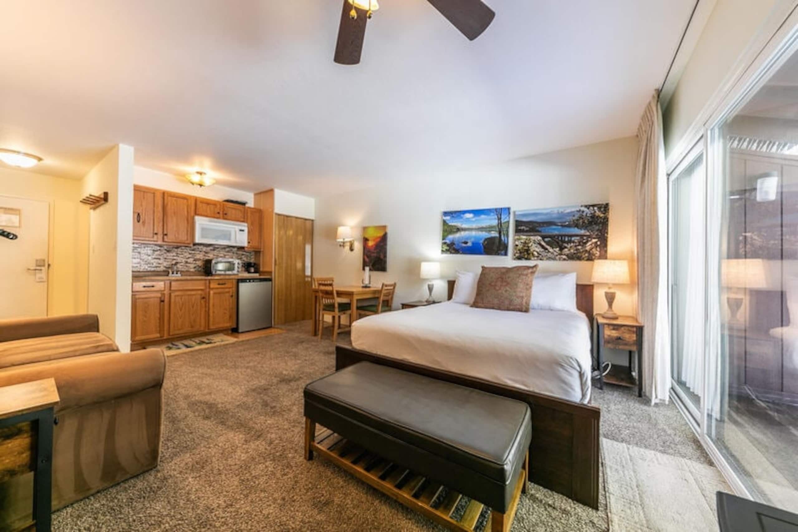 Cozy Studio w/Kitchen 212 at Donner Lake Village - Photo 2