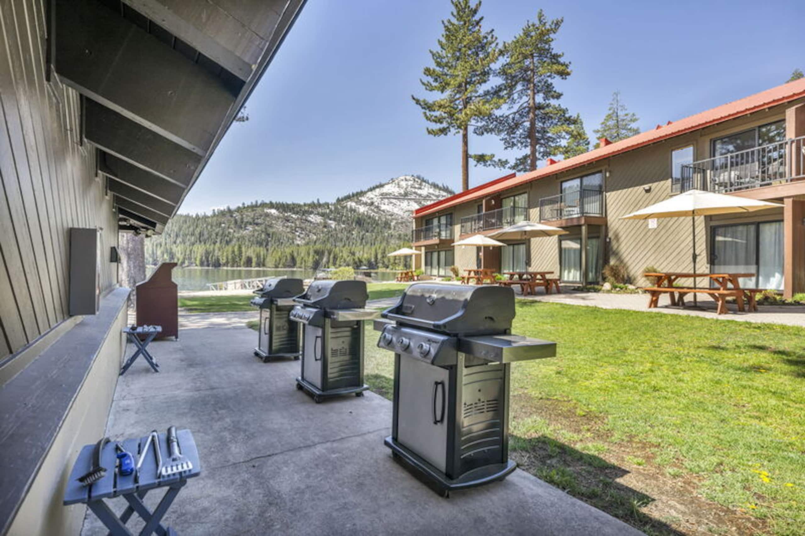 Cozy Studio w/Kitchen 212 at Donner Lake Village - Photo 11