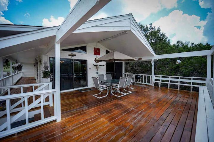 Riverfront Cabin Retreat, Texas - Wimberley, TX