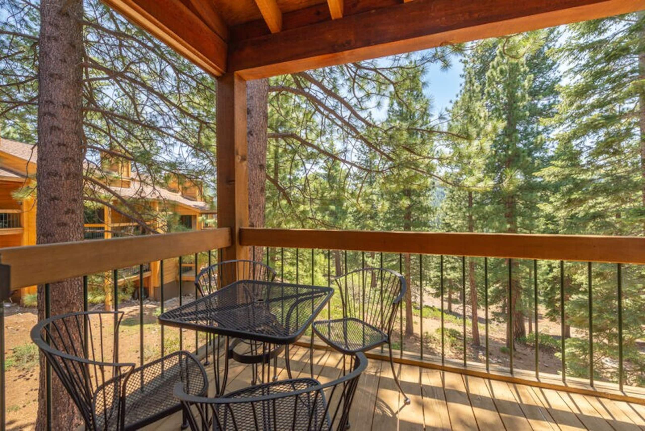 2BR Gold Bend Northstar condo- Black Bear Retreat - Photo 4