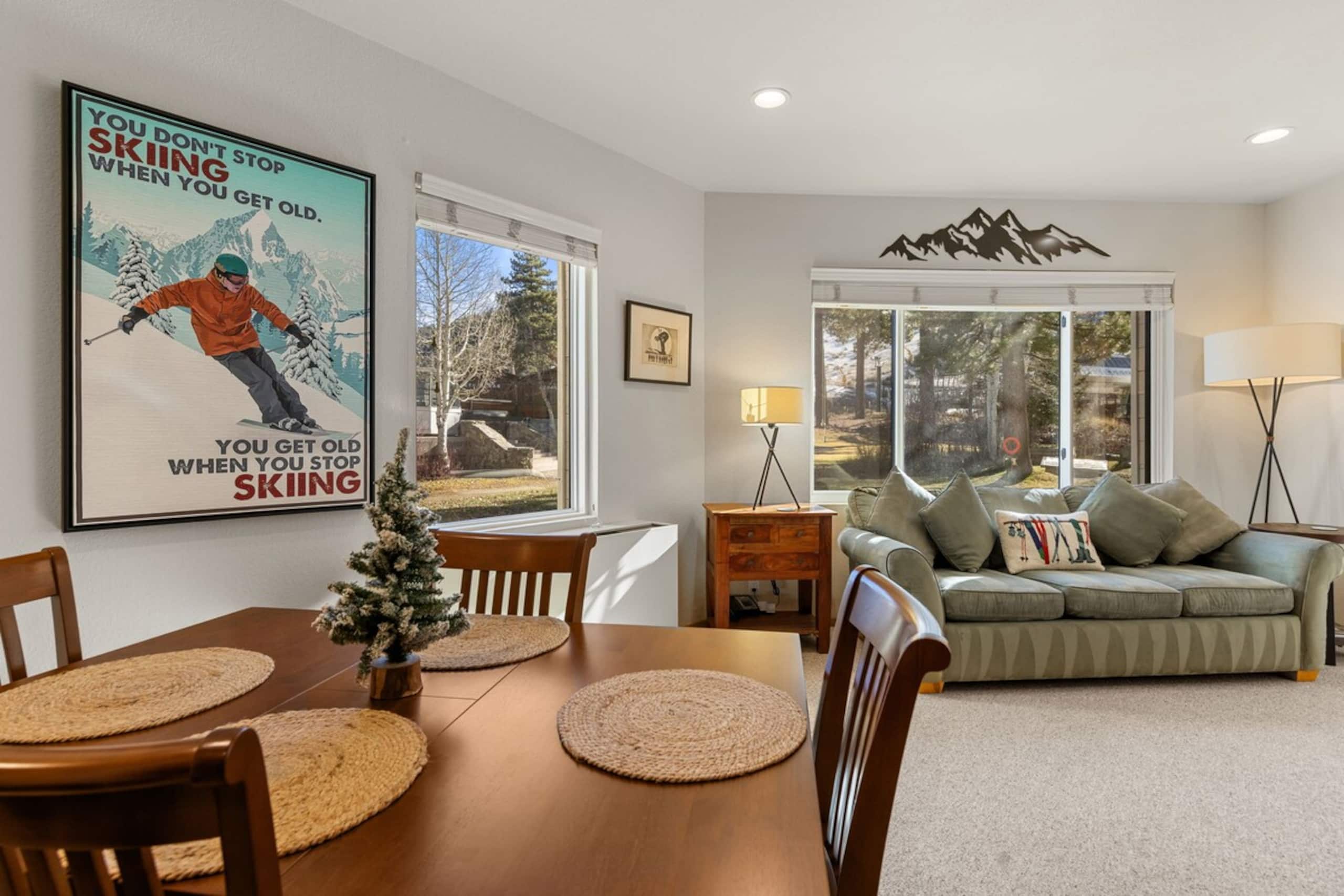 Romantic 1BD King w/ A/C, Kitchen & Views - Photo 16