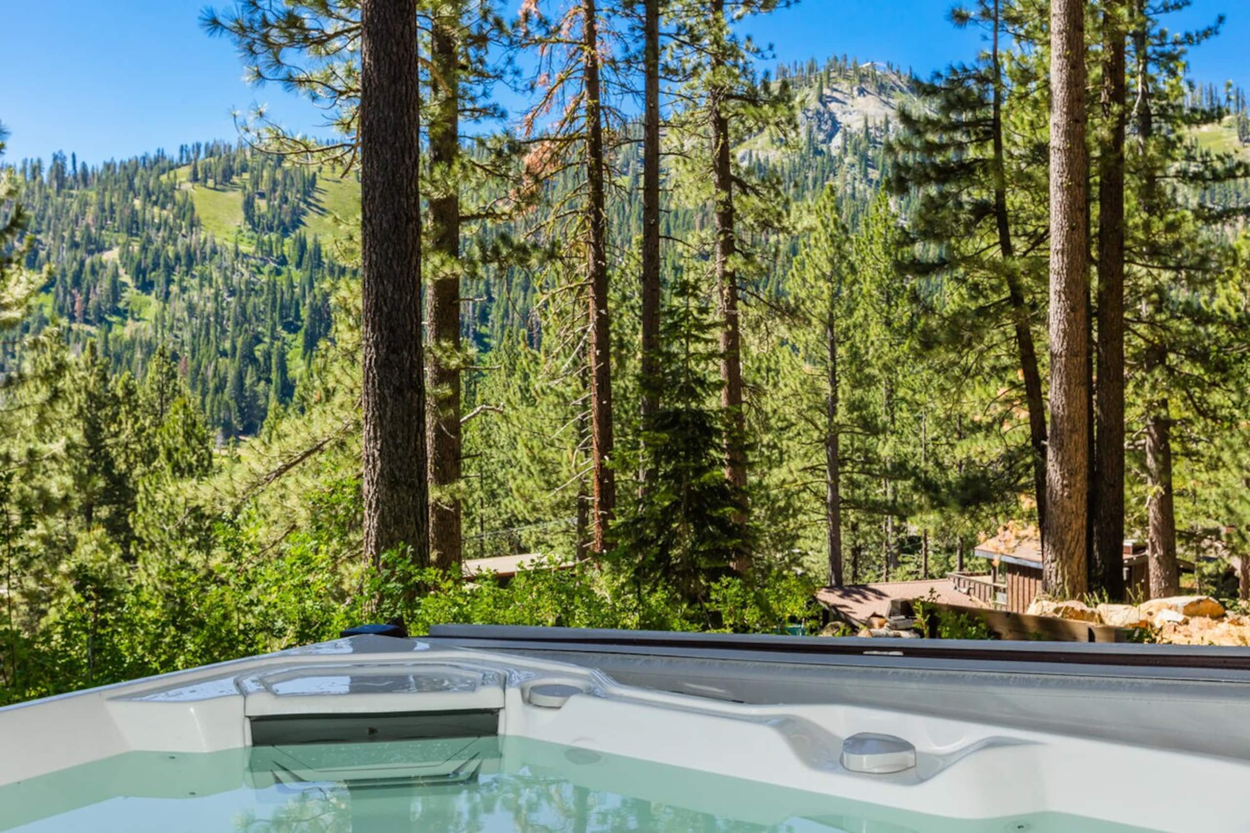 Palisades Retreat w/ Spa-close to Village+Lake - Photo 35