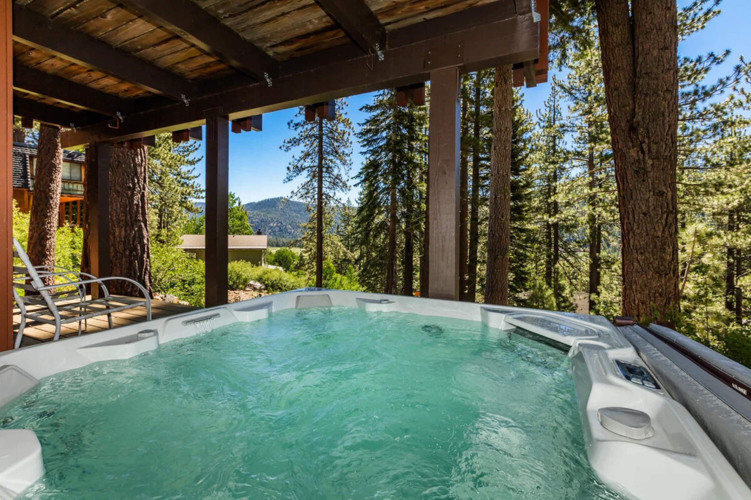 Palisades Retreat w/ Spa-close to Village+Lake - Photo 38