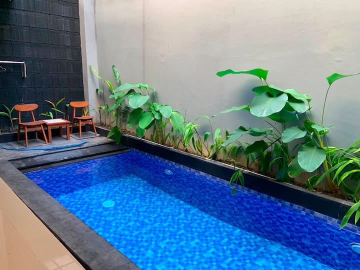 Villa 5 Bed In 4 Bedrooms And 3 Bathrooms In Sanur - Sanur