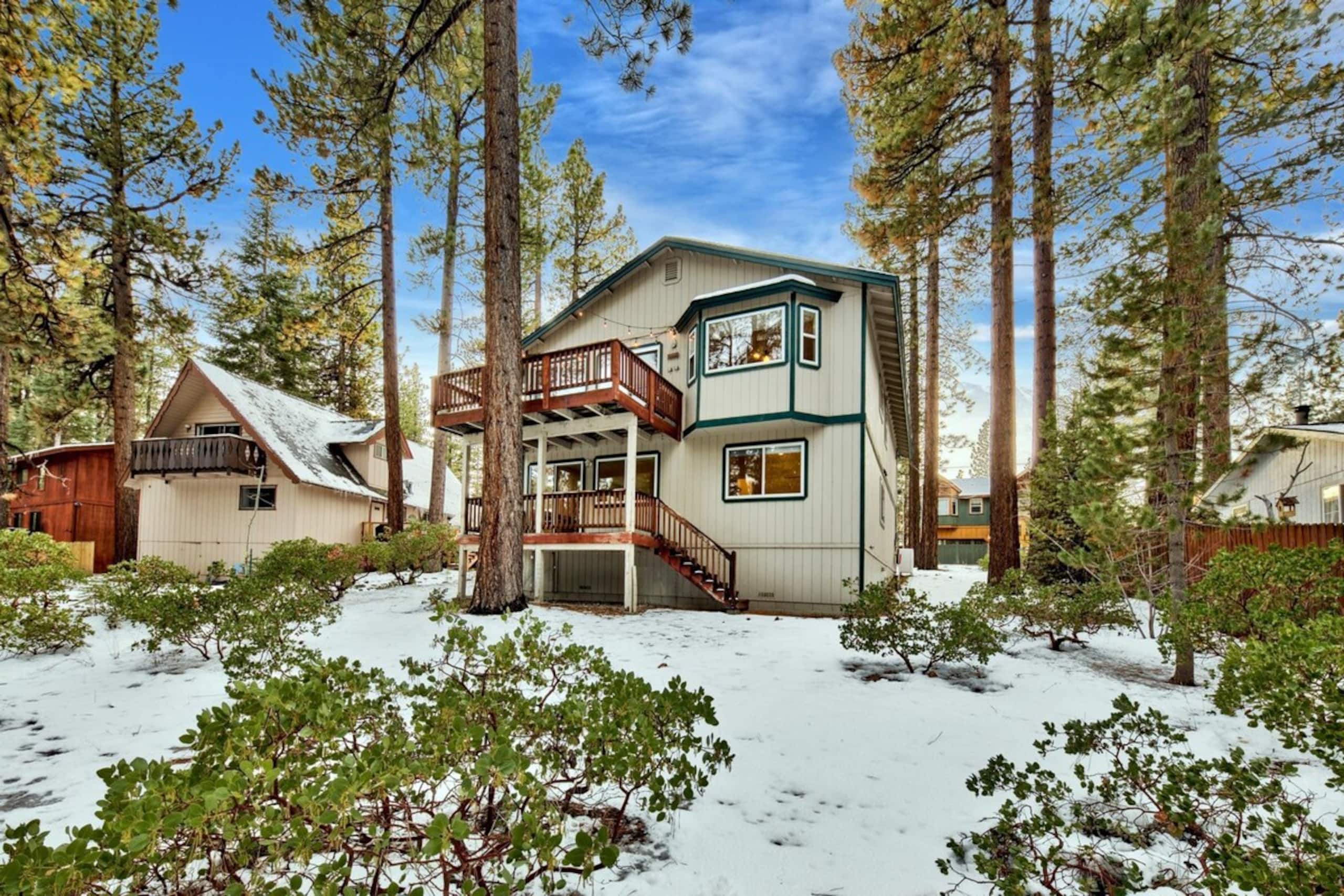 Tahoe Themed 3 Bed plus bonus, family rm, deck - Photo 22