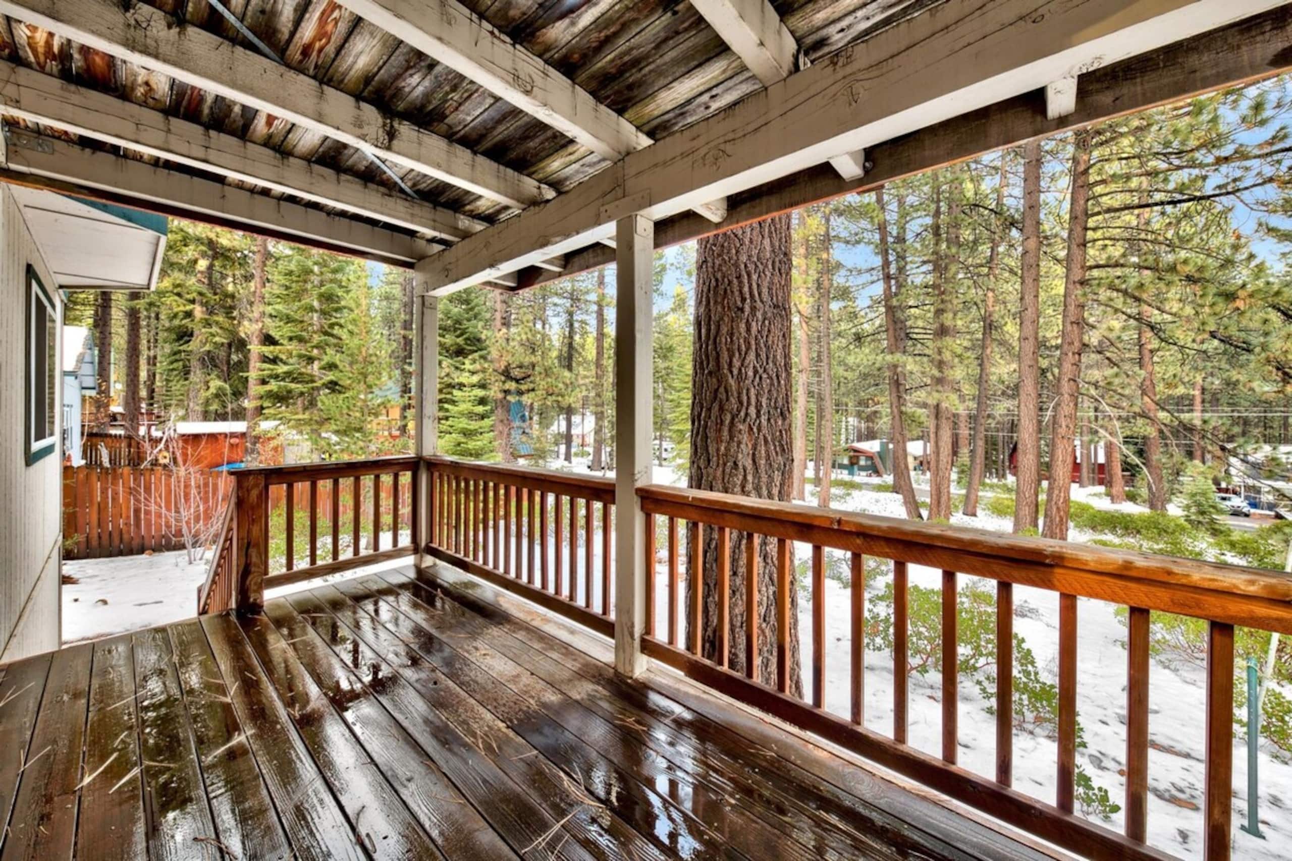 Tahoe Themed 3 Bed plus bonus, family rm, deck - Photo 25