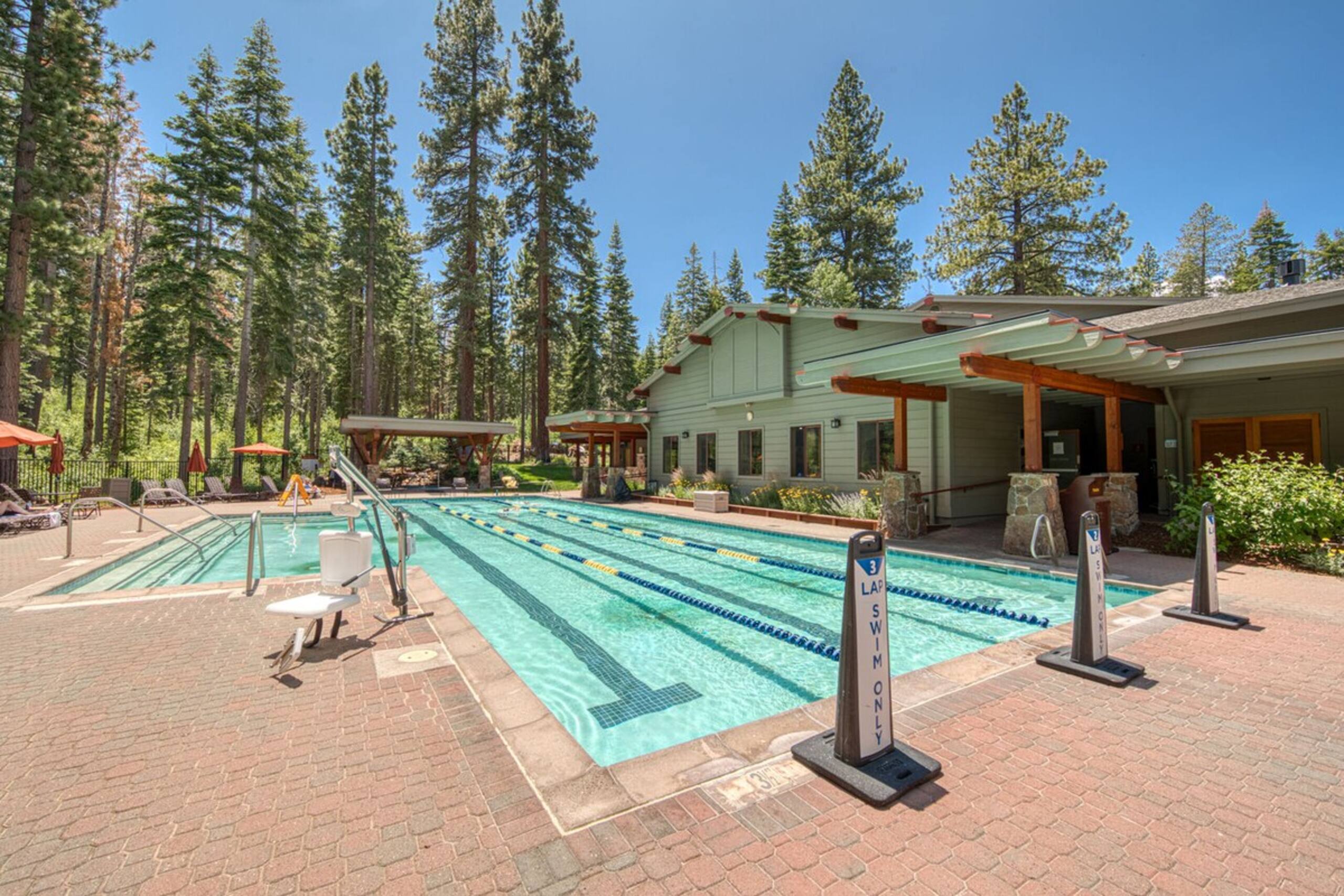 Basque Lodge - Ski Shuttle - Pet Friendly - HOA - Photo 39