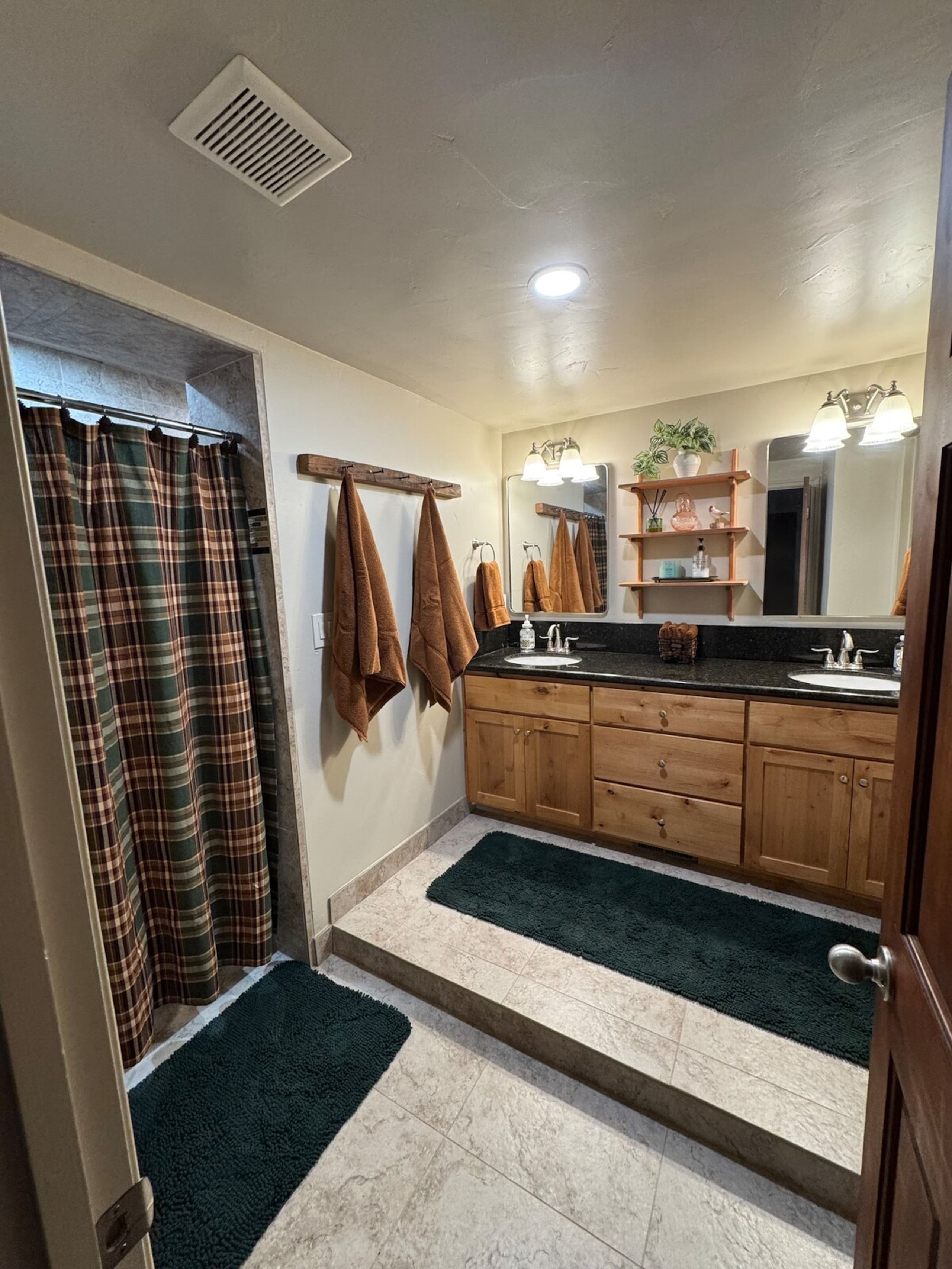 Cozy Cabin in Truckee - Photo 25