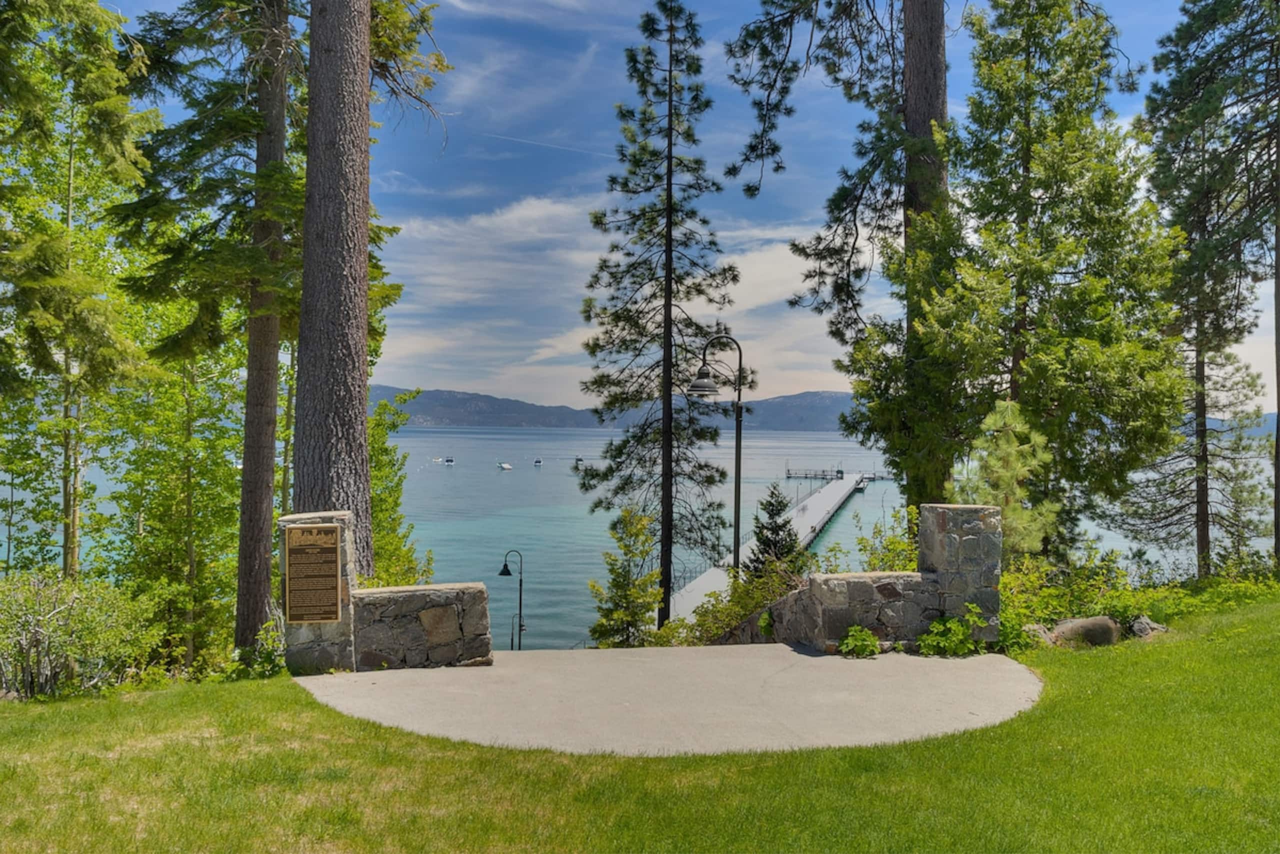 Lakefront pool/Pier/Pickleball/Tennis/Walk to town - Photo 25