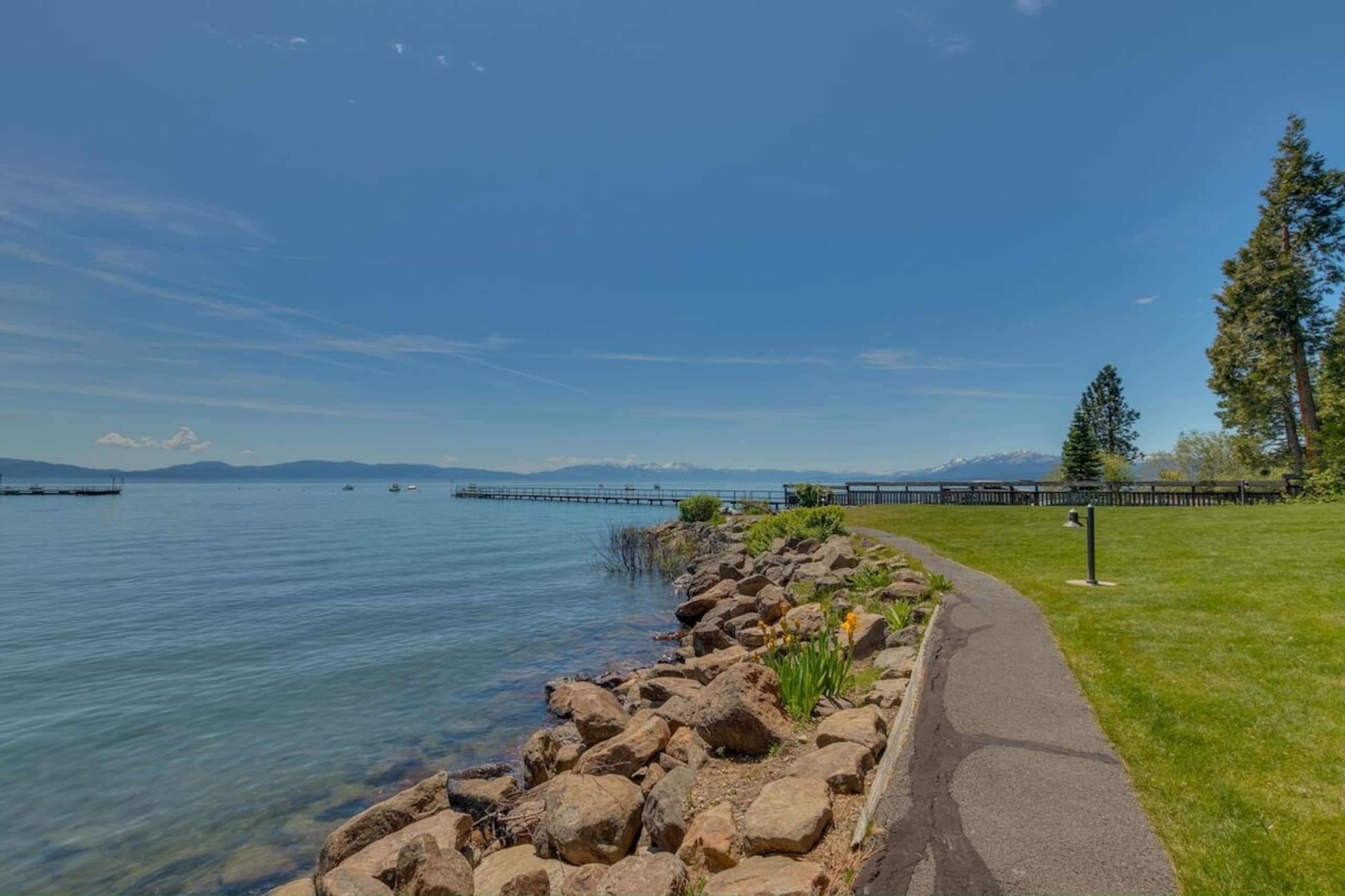 Lakefront pool/Pier/Pickleball/Tennis/Walk to town - Photo 30