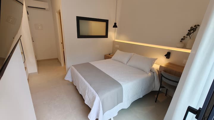 Habitación Doble Con Terraza Y Acceso A La Piscina - Pineda de Mar