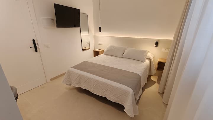 Hostal Manel Habitación Doble Superior - Pineda de Mar