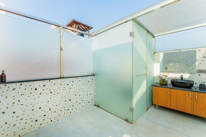 Full kitchen image 3