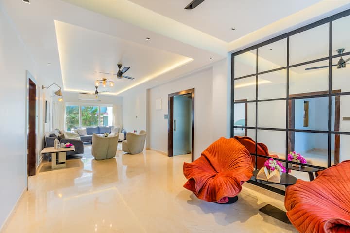 Living room image 9