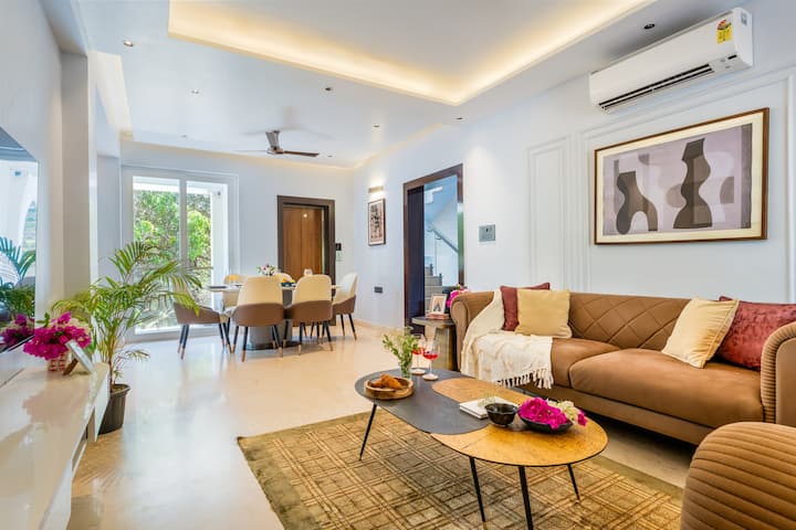 Living room image 2