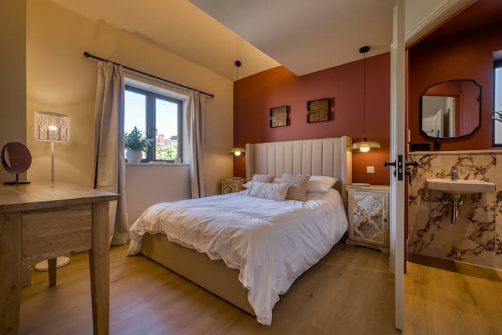 Wonderful Wells Retreat | Level Access | Hot Tub - Glastonbury