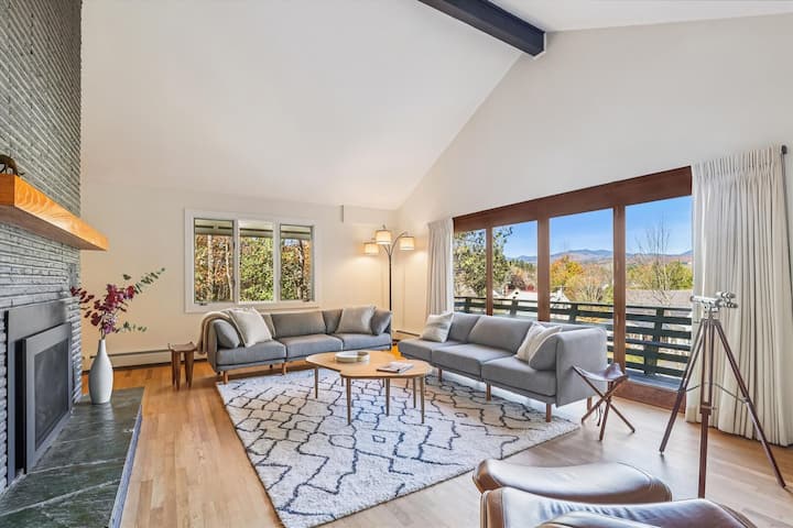 Evergreen Stowe: 4br, Fireplaces, Game Room, Deck+ - Stowe, VT