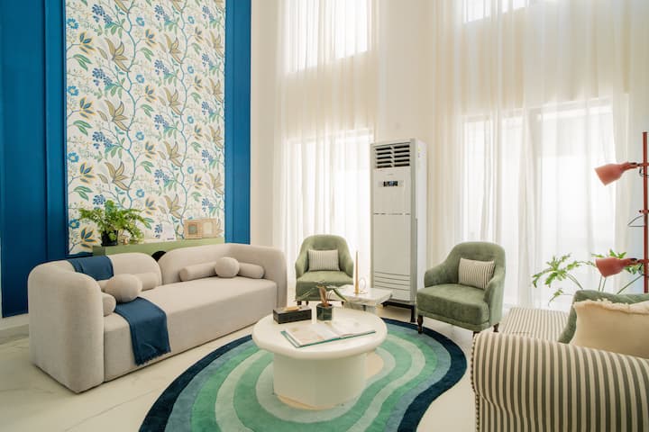 Living room image 3