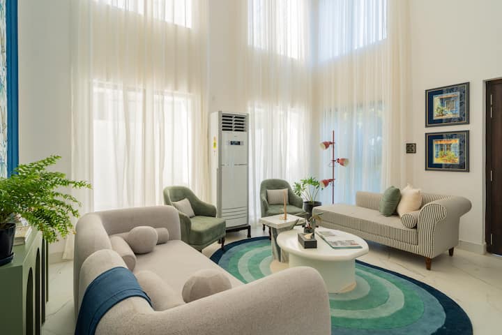 Living room image 5