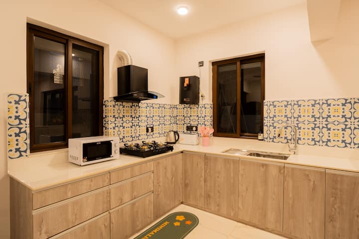 Full kitchen image 4