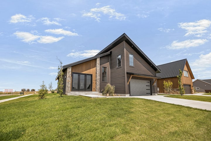 Teton Sunset Luxury 3br In Driggs, Id Sleeps 12, - Driggs, ID