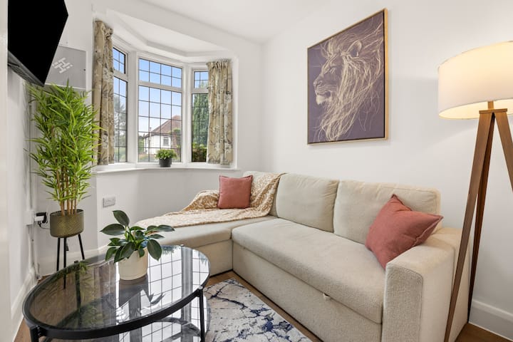 K Suites - Unique 4 Bedroom House W/garden Views - 크로이던