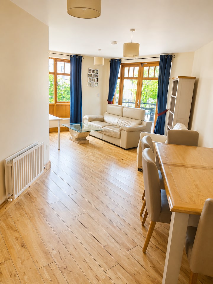 Stylish 2br |Free Parking | Castleknock - Dunboyne