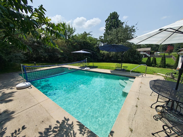 Walk To Downtown Duluth: Pool & Home Office - Duluth, GA