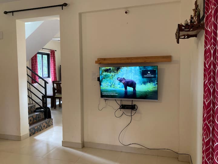 Living room image 9