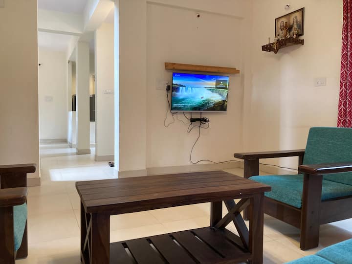 Living room image 10