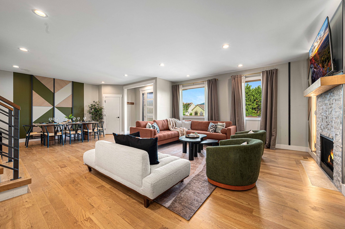 Lux Resort home interior