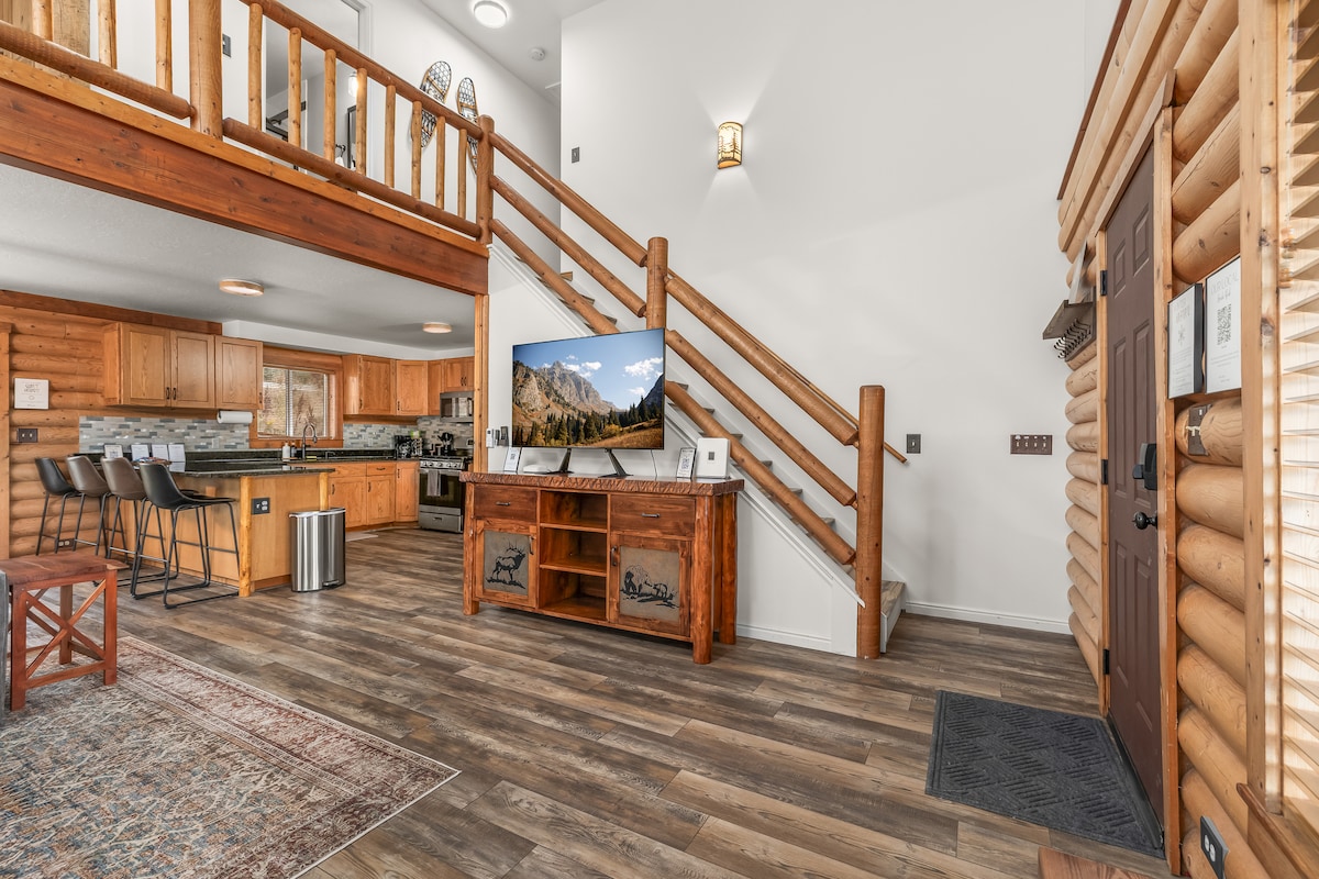 Midway Mountain Cabin