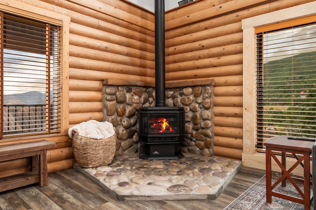 Midway Mountain Cabin