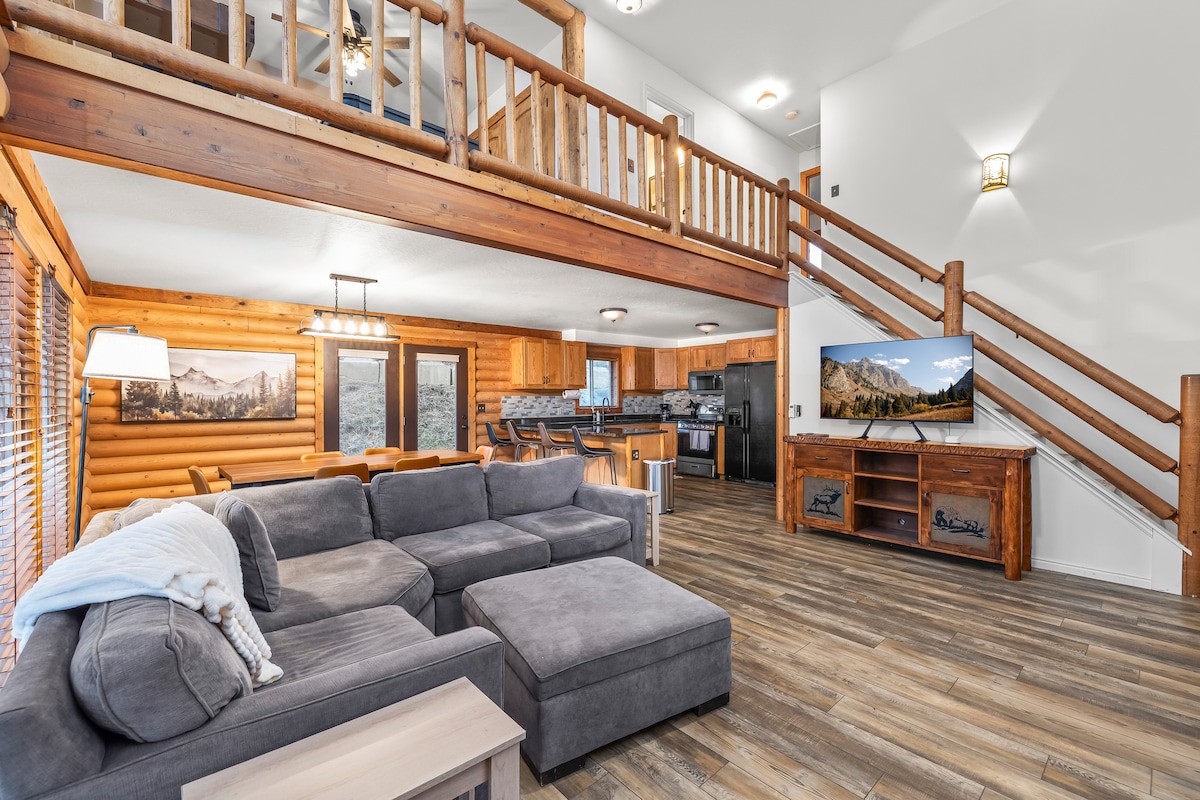 Midway Mountain Cabin