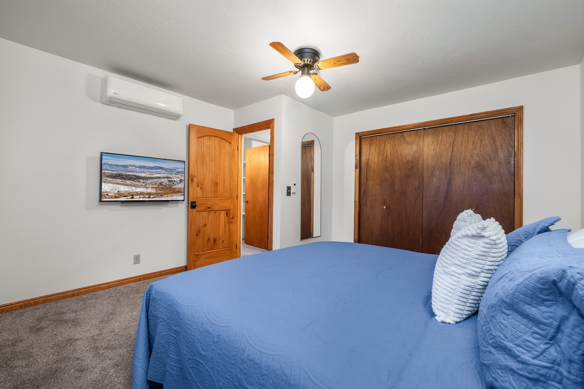 Midway Mountain Cabin