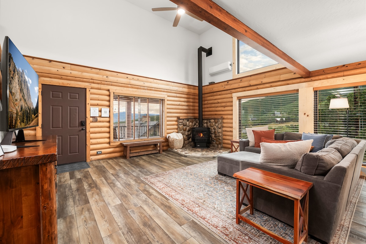 Midway Mountain Cabin