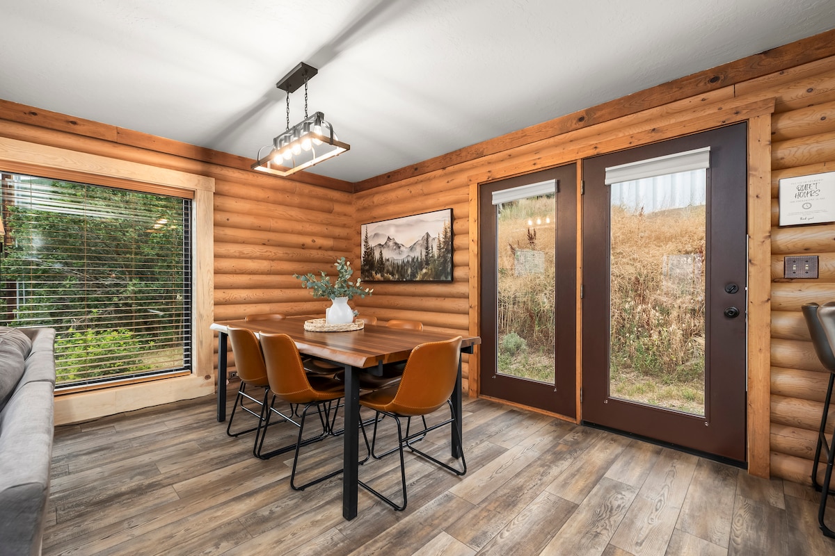 Midway Mountain Cabin